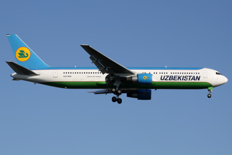 Boeing 767-300ER, UK68008, Uzbekistan Airways