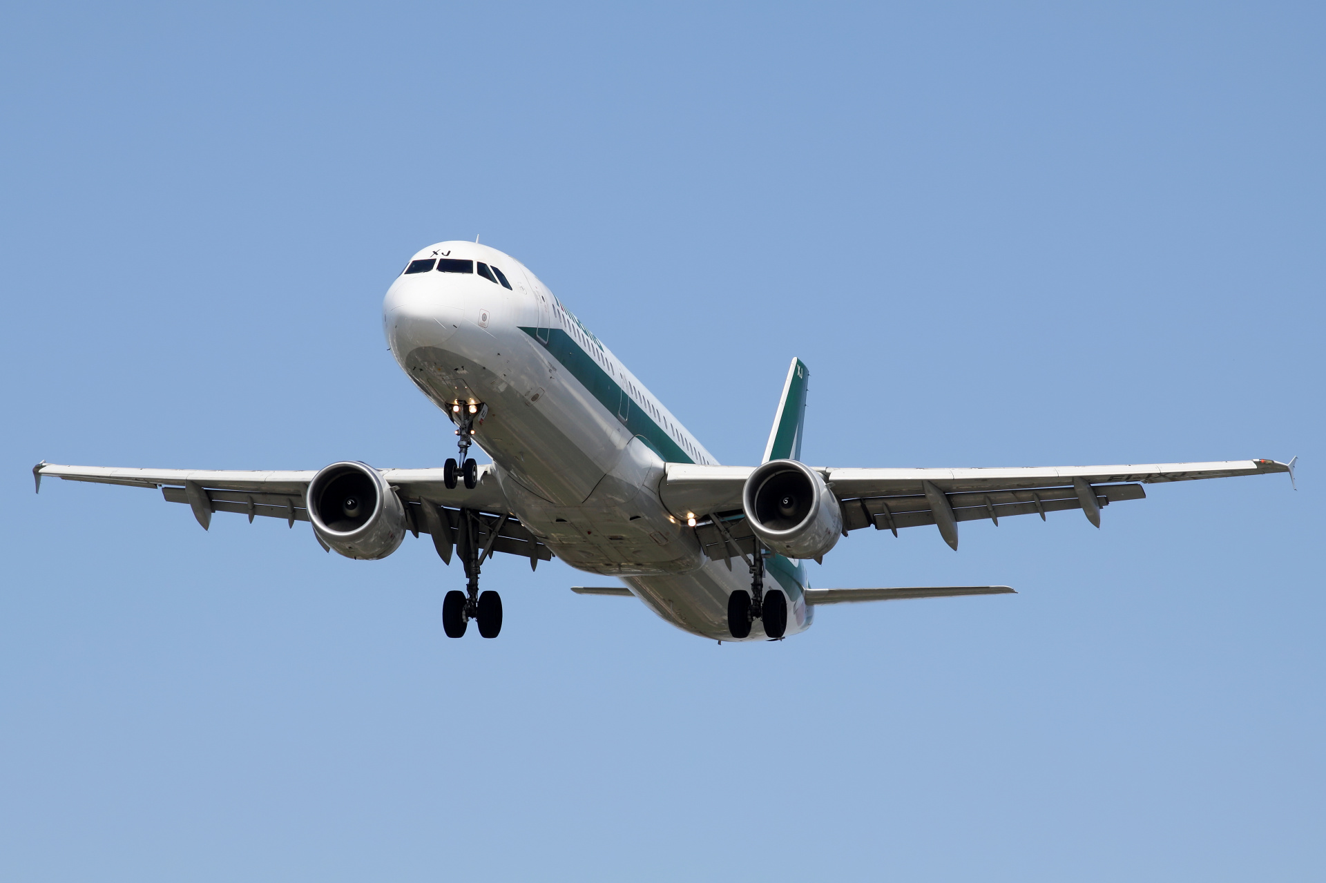 EI-IXJ (Samoloty » Spotting na EPWA » Airbus A321-100 » Alitalia)