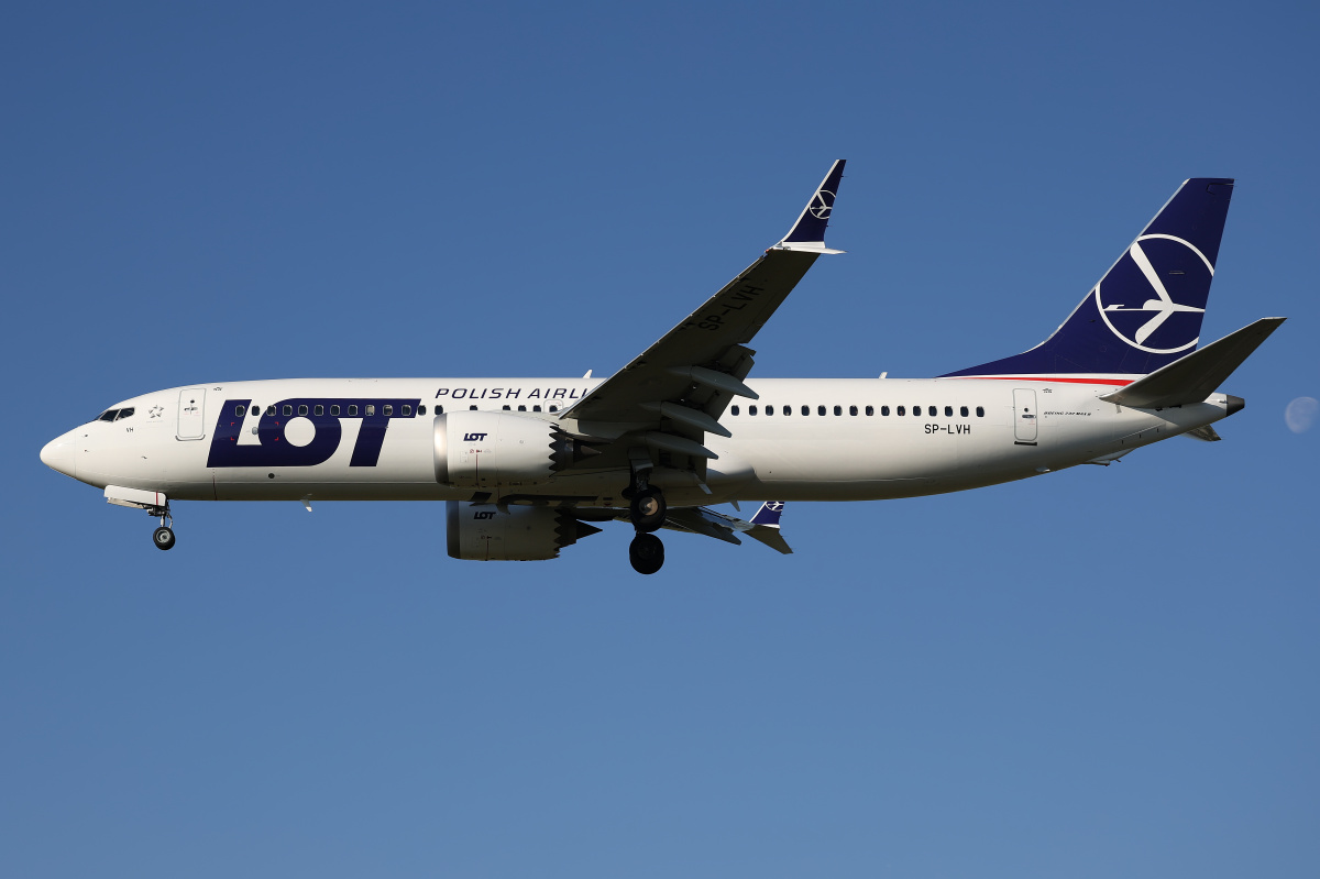 SP-LVH (Aircraft » EPWA Spotting » Boeing 737-8 MAX » LOT Polish Airlines)