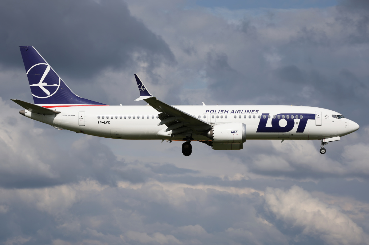 SP-LVB (Aircraft » EPWA Spotting » Boeing 737-8 MAX » LOT Polish Airlines)