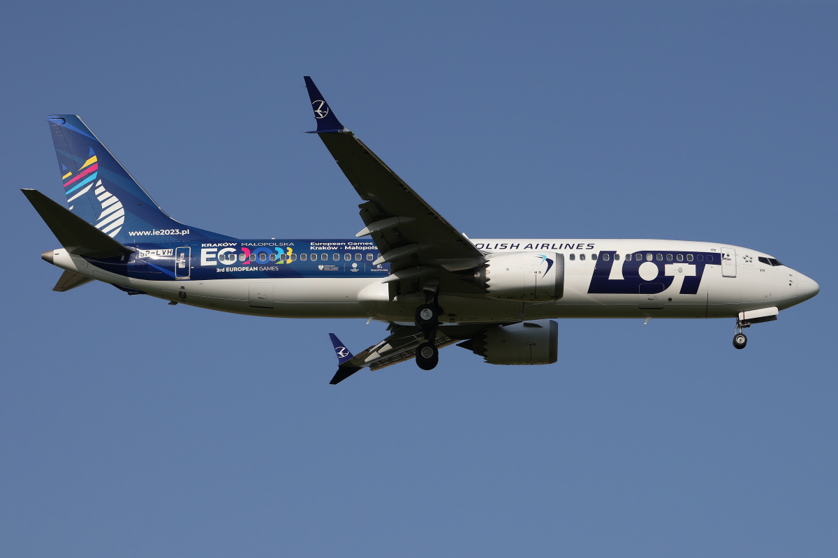 SP-LVH ("3rd European Games 2023" wrap) (Aircraft » EPWA Spotting » Boeing 737-8 MAX » LOT Polish Airlines)