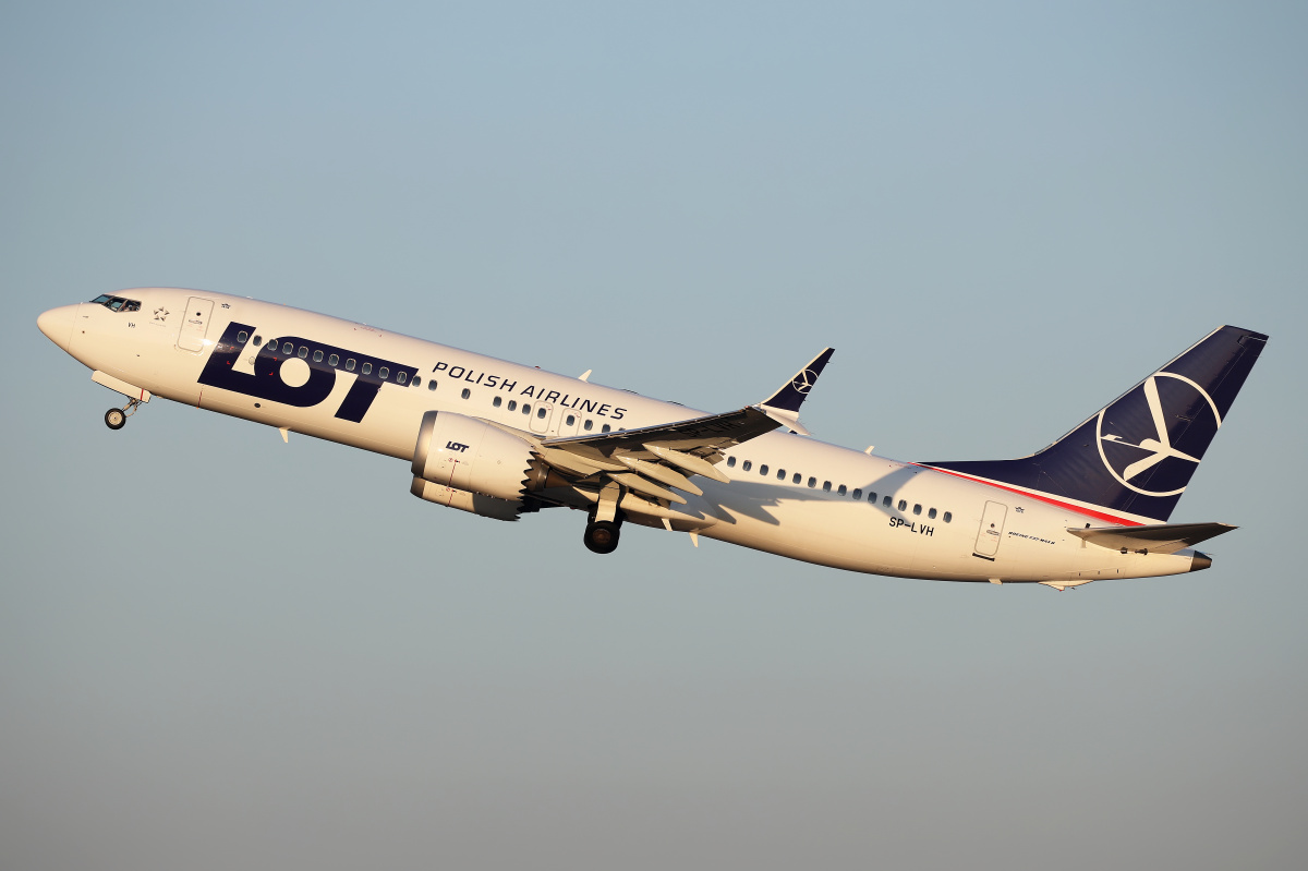 SP-LVH (Aircraft » EPWA Spotting » Boeing 737-8 MAX » LOT Polish Airlines)