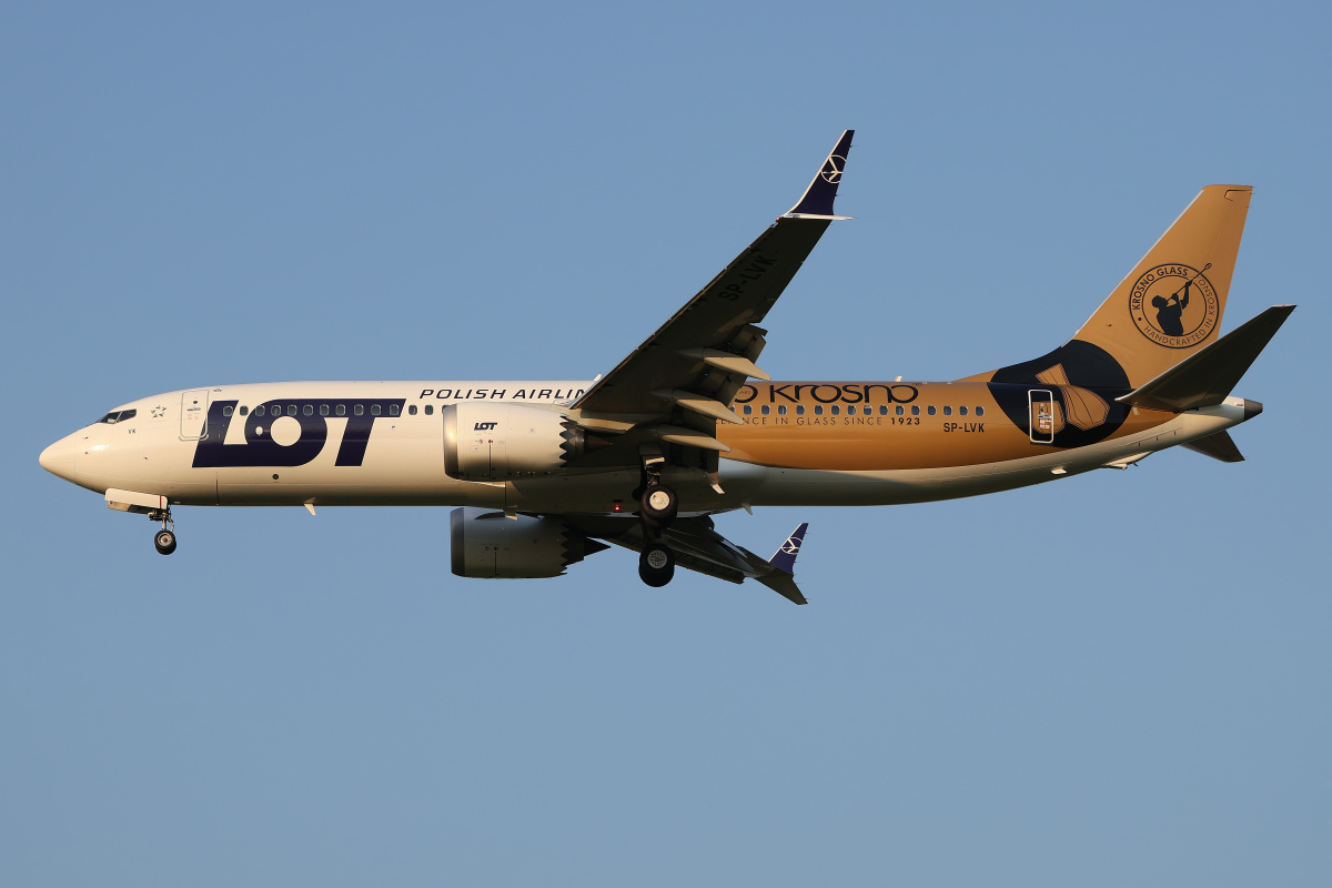 SP-LVK ("100 years of Krosno Glass" wrap) (Aircraft » EPWA Spotting » Boeing 737-8 MAX » LOT Polish Airlines)