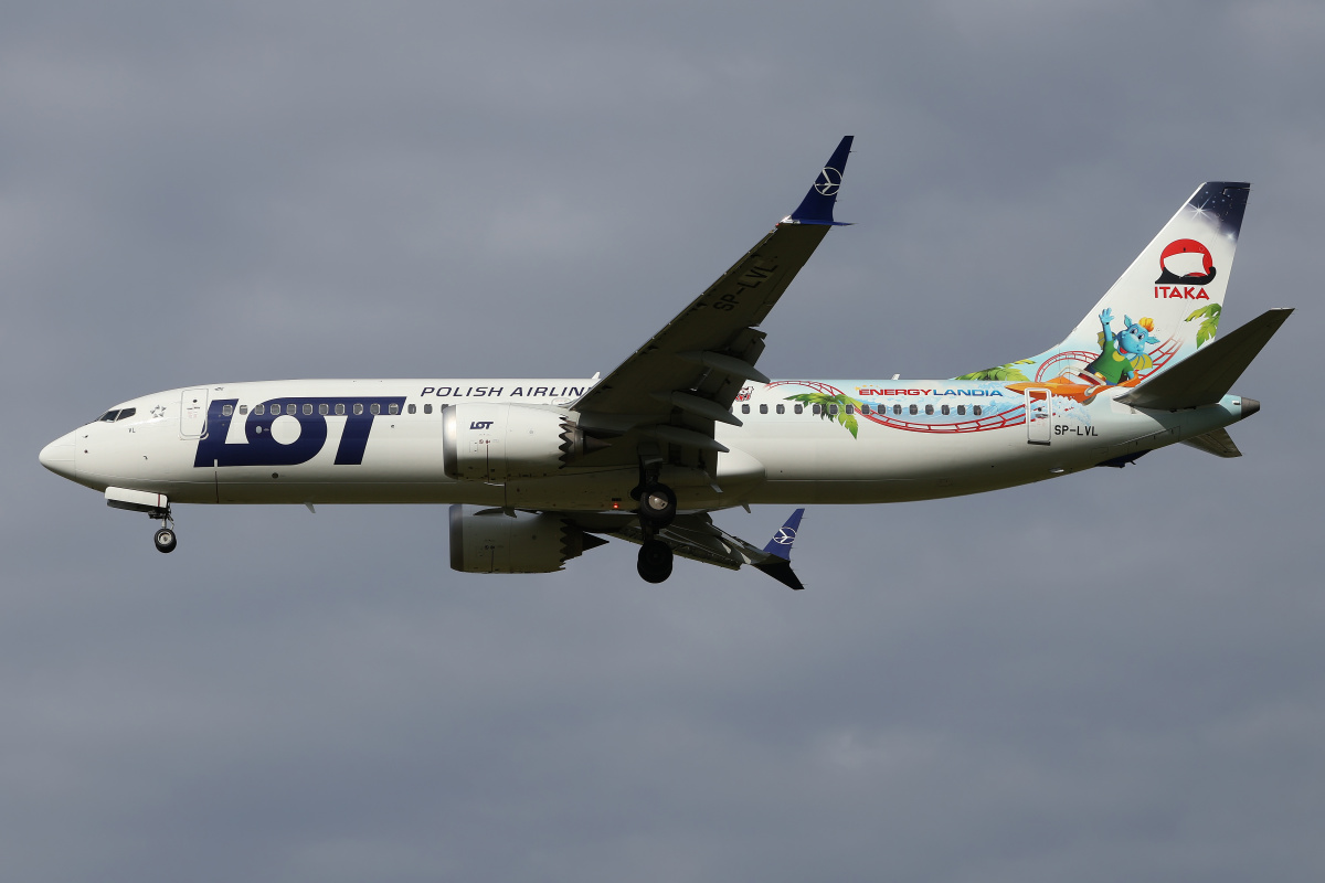 SP-LVL ("Itaka/Energylandia" wrap) (Aircraft » EPWA Spotting » Boeing 737-8 MAX » LOT Polish Airlines)