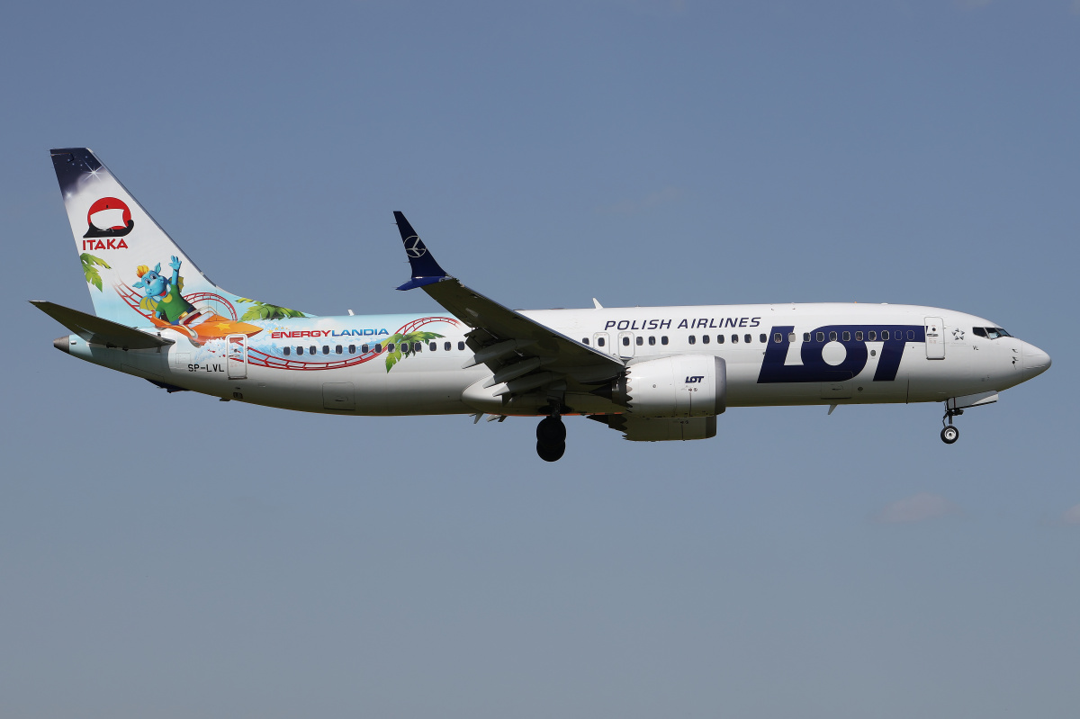 SP-LVL (Itaka/Energylandia livery) (Aircraft » EPWA Spotting » Boeing 737-8 MAX » LOT Polish Airlines)