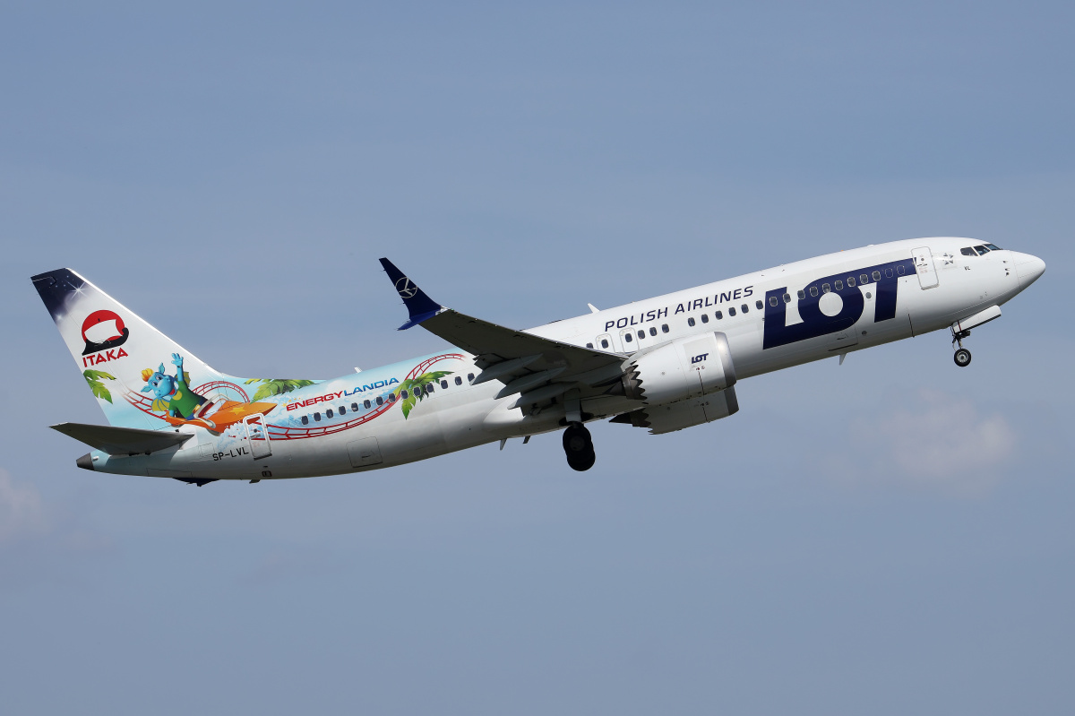 SP-LVL (Itaka/Energylandia livery) (Aircraft » EPWA Spotting » Boeing 737-8 MAX » LOT Polish Airlines)