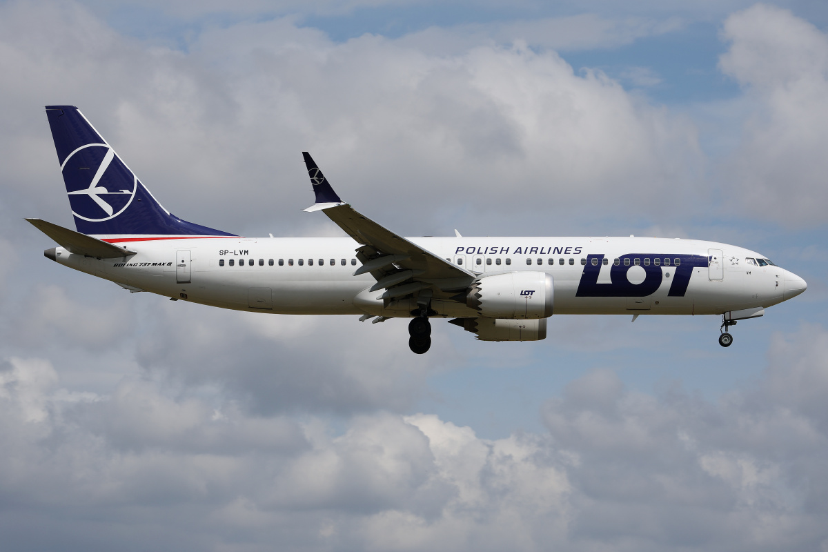 SP-LVM (Aircraft » EPWA Spotting » Boeing 737-8 MAX » LOT Polish Airlines)