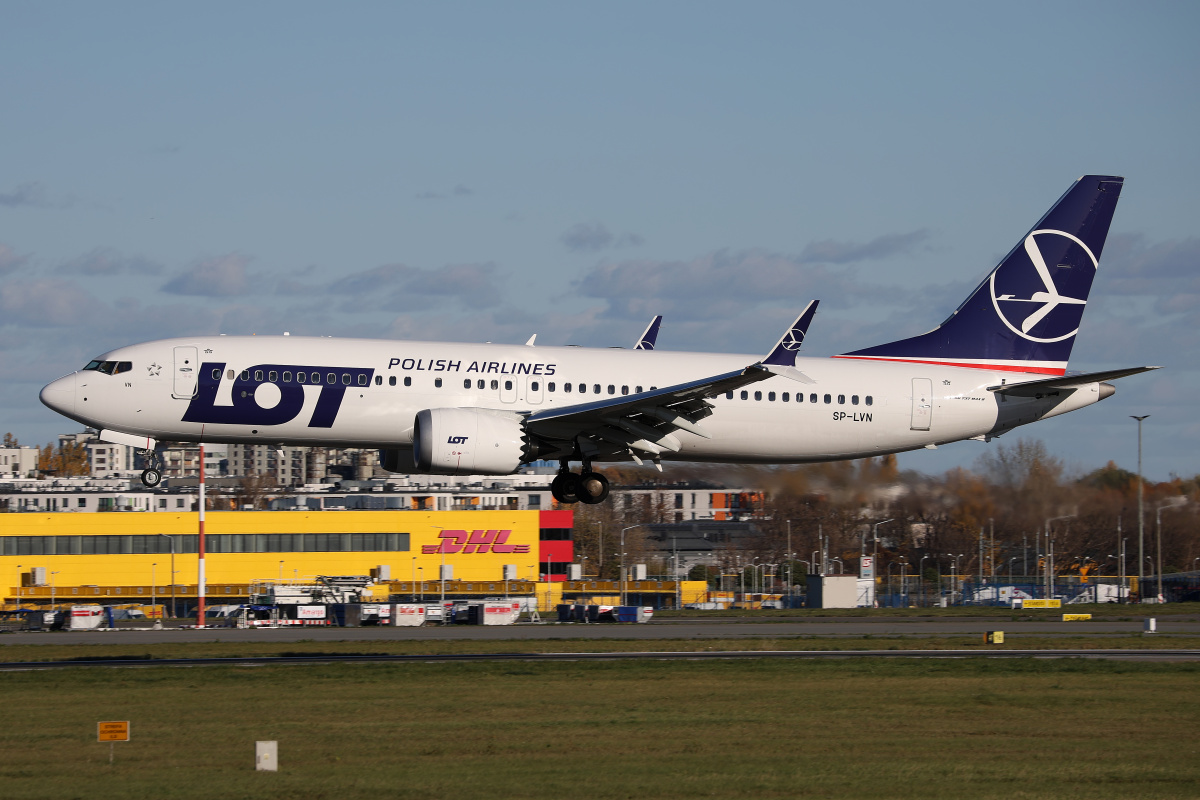 SP-LVN (Aircraft » EPWA Spotting » Boeing 737-8 MAX » LOT Polish Airlines)