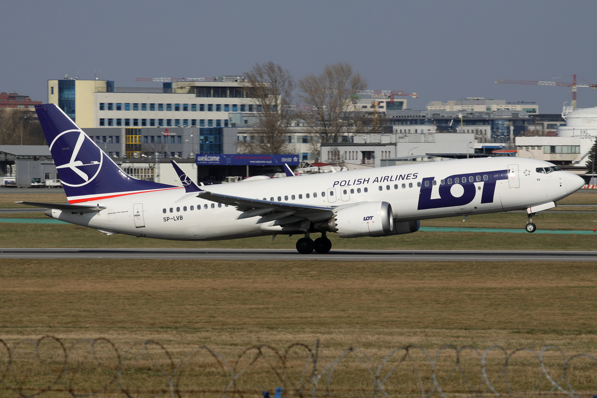 SP-LVB (Samoloty » Spotting na EPWA » Boeing 737-8 MAX » Polskie Linie Lotnicze LOT)