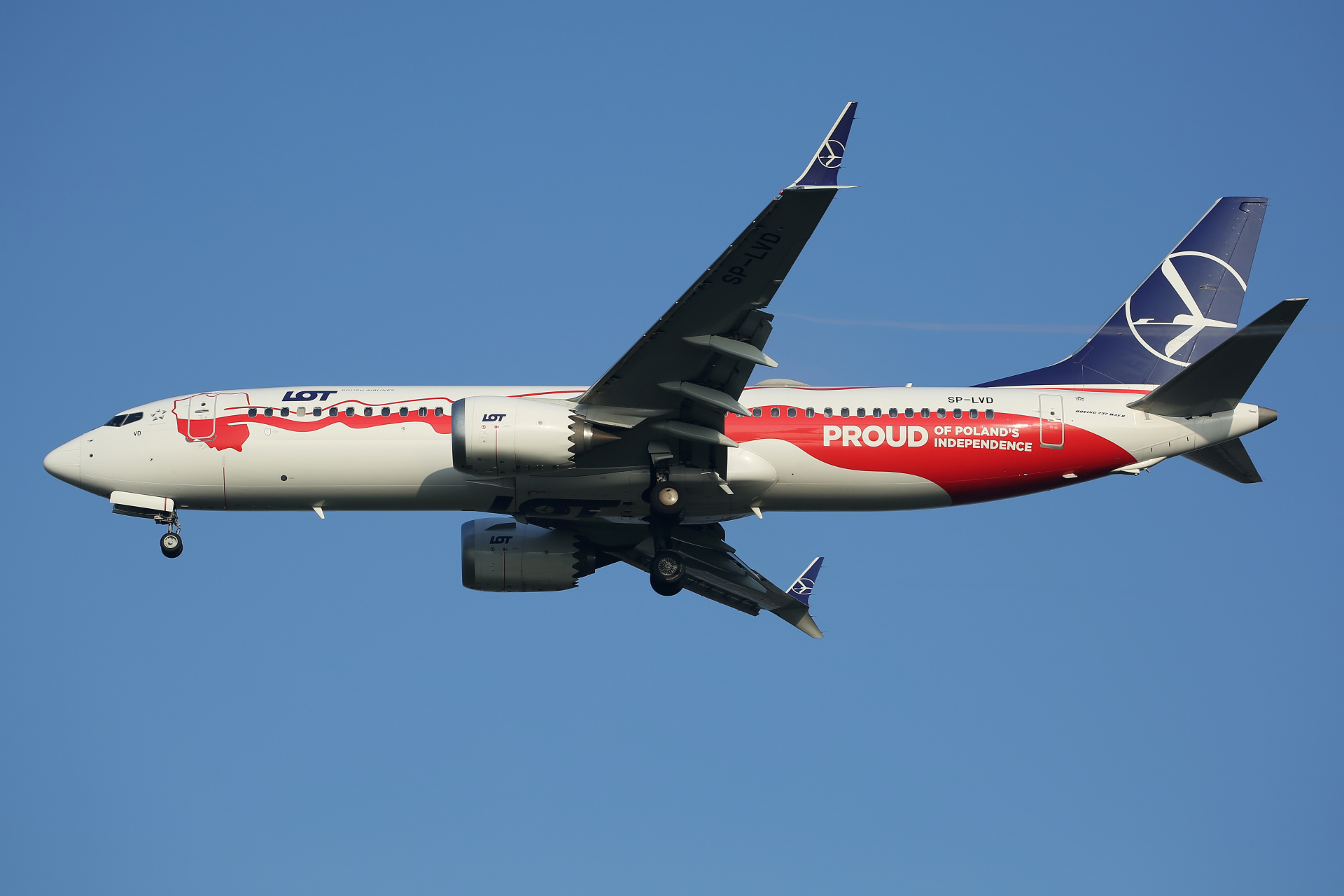 SP-LVD (Proud of Poland's Independence livery) (Aircraft » EPWA Spotting » Boeing 737-8 MAX » LOT Polish Airlines)