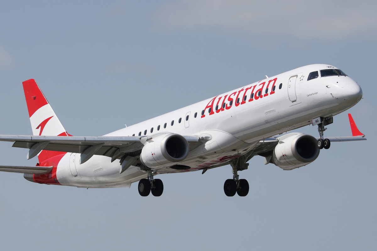 OE-LWD (Aircraft » EPWA Spotting » Embraer E195 (ERJ-190-200) » Austrian Airlines)