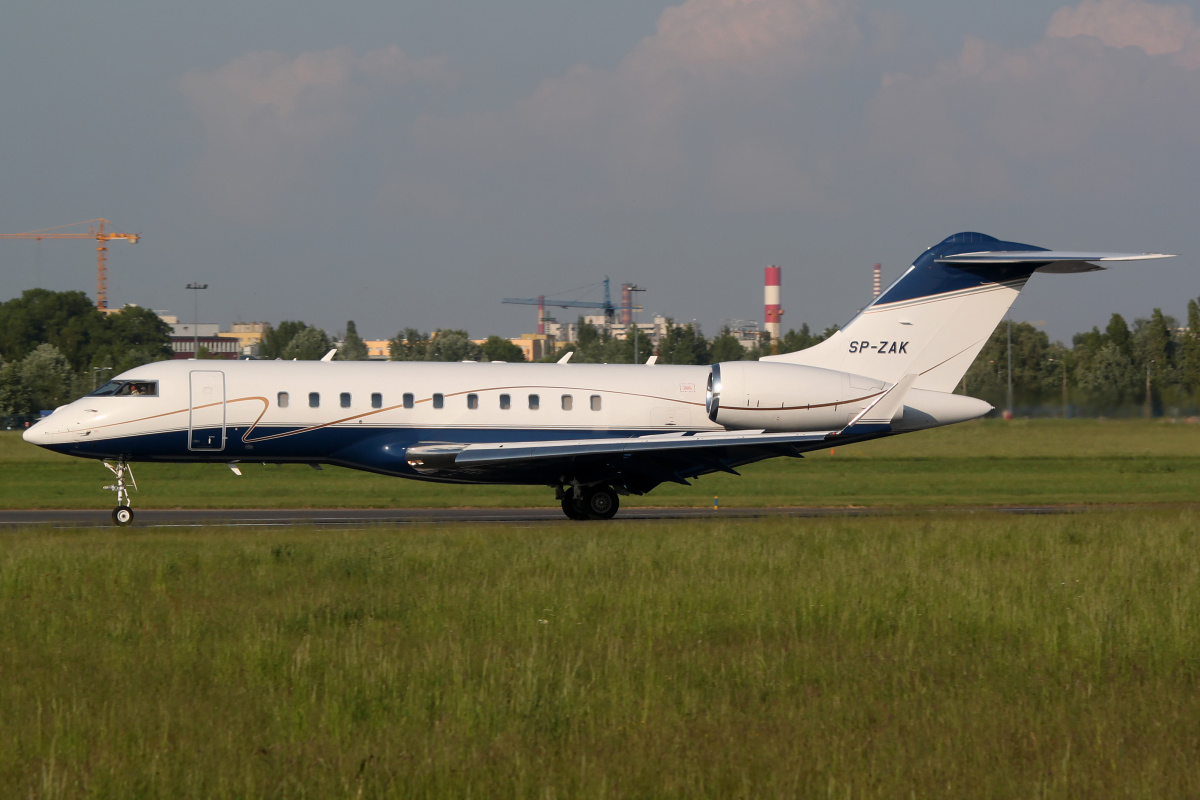 Global 5000, SP-ZAK (Samoloty » Spotting na EPWA » Bombardier BD-700 Global Express » Jet Service)