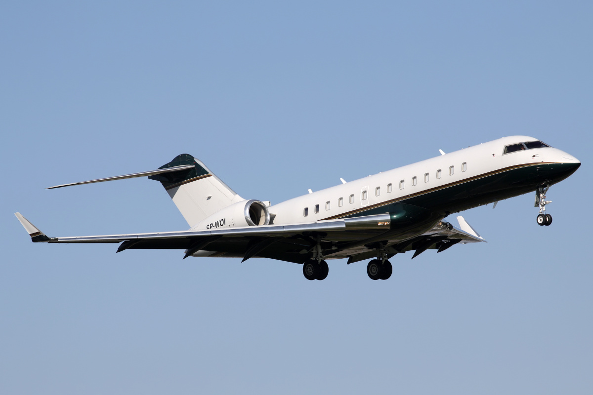 SP-WOI, Jet Story (Aircraft » EPWA Spotting » Bombardier BD-700 Global Express » Jet Service/Blue Jet/Jet Story)