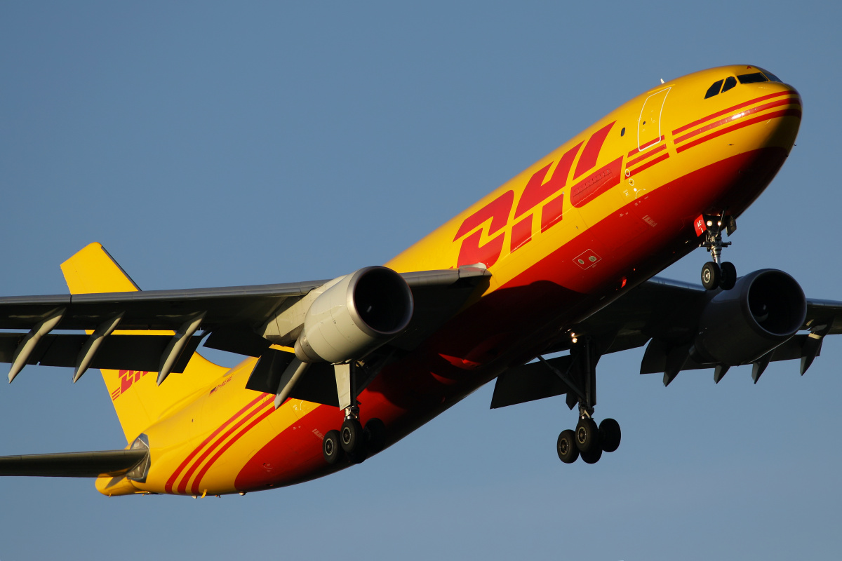 D-AEAE (Samoloty » Spotting na EPWA » Airbus A300B4-600F » DHL European Air Transport)