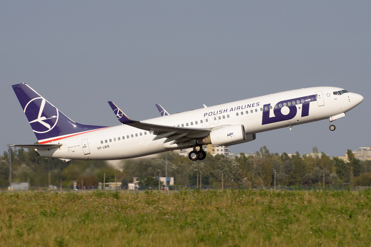 SP-LWB (Aircraft » EPWA Spotting » Boeing 737-800 » LOT Polish Airlines)