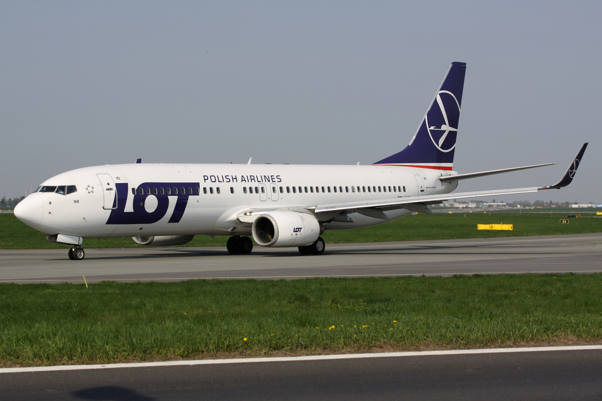 SP-LWB (Samoloty » Spotting na EPWA » Boeing 737-800 » Polskie Linie Lotnicze LOT)