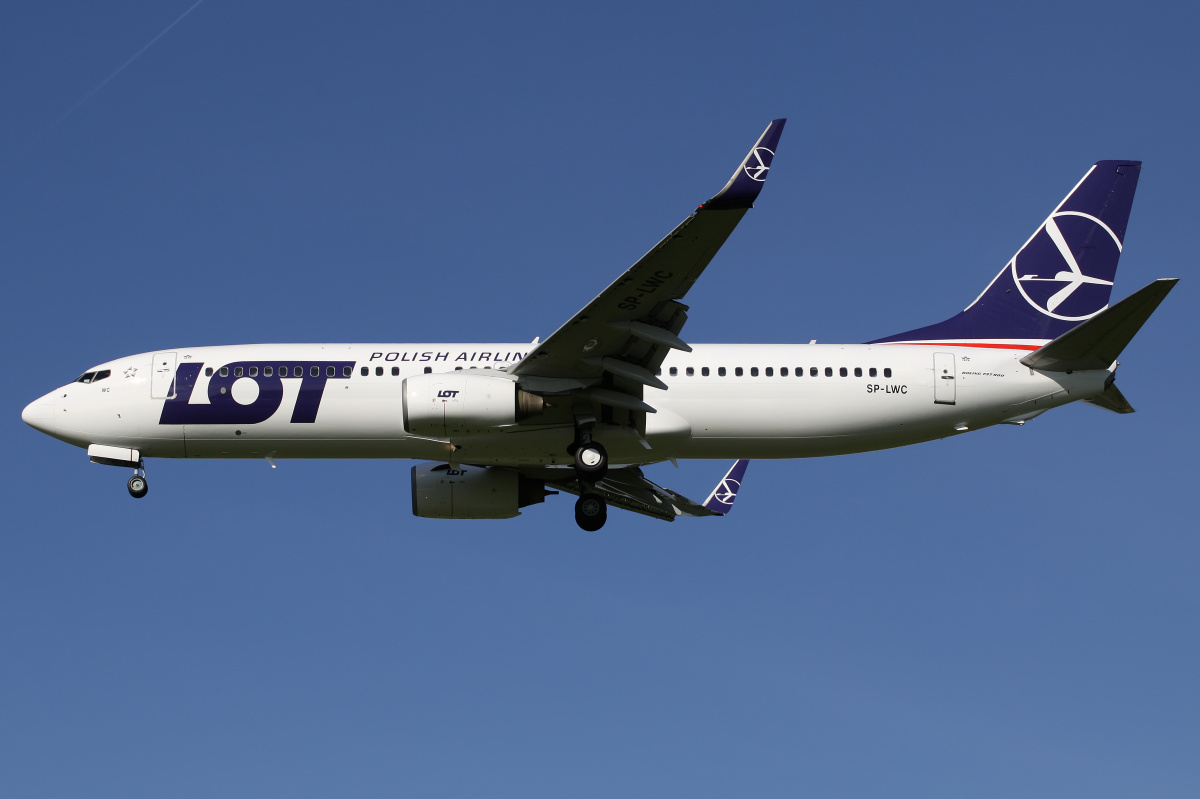 SP-LWC (Aircraft » EPWA Spotting » Boeing 737-800 » LOT Polish Airlines)