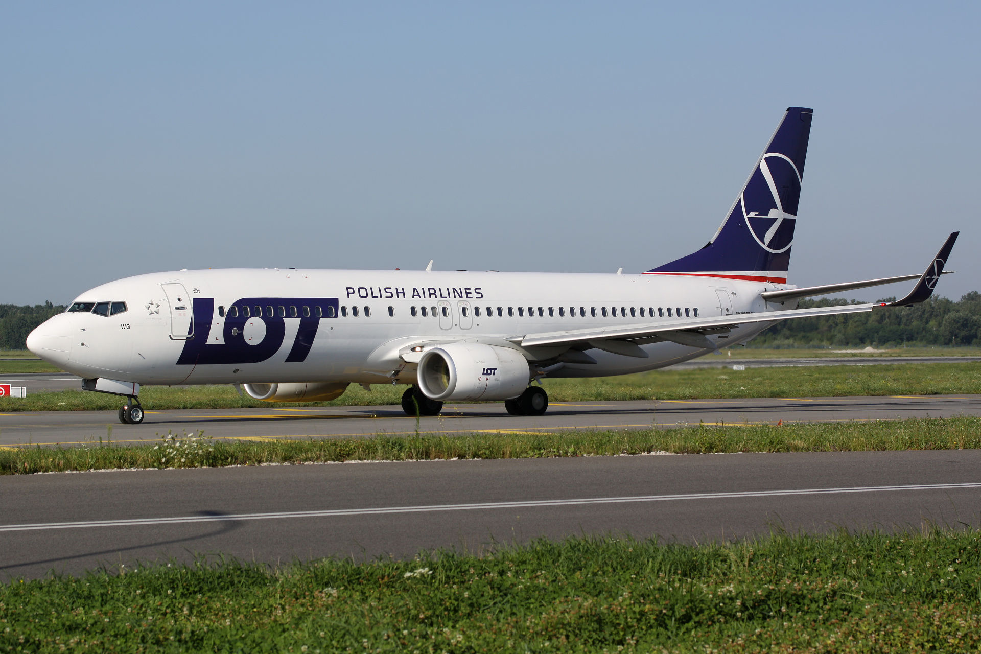 SP-LWG (Samoloty » Spotting na EPWA » Boeing 737-800 » Polskie Linie Lotnicze LOT)