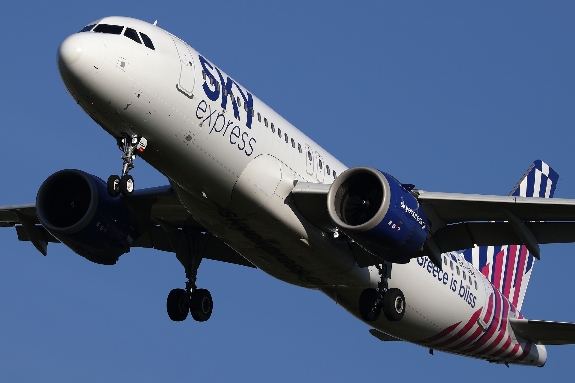SX-GNA (Samoloty » Spotting na EPWA » Airbus A320neo » SKY Express)