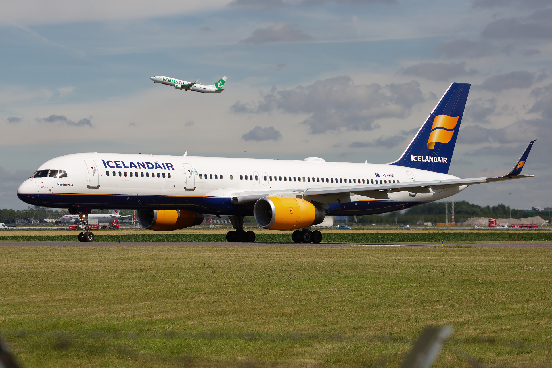 TF-FIA, Icelandair (Samoloty » Spotting na Schiphol » Boeing 757-200)