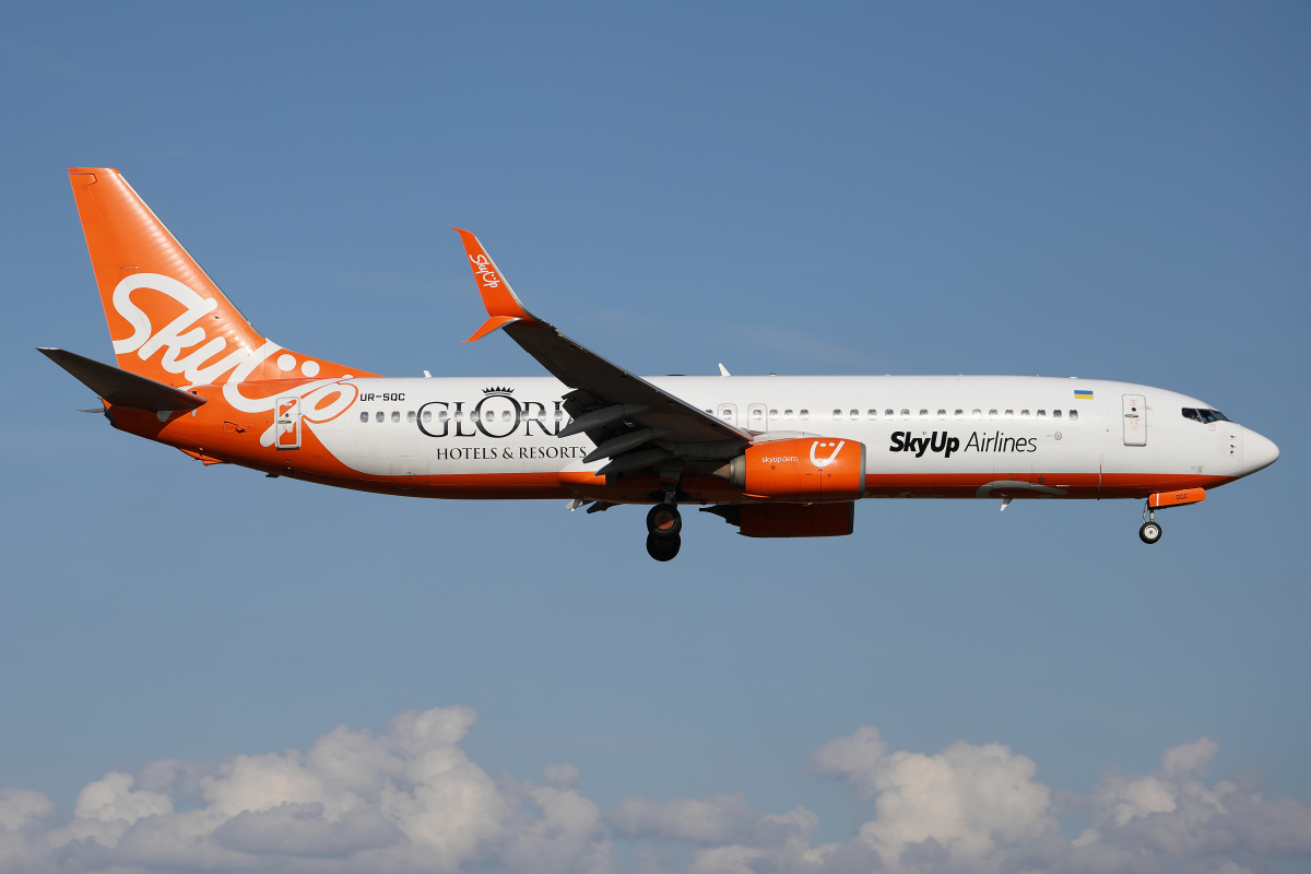 UR-SQC (malowanie Gloria Hotels & Resorts) (Samoloty » Spotting na EPWA » Boeing 737-800 » SkyUp Airlines)