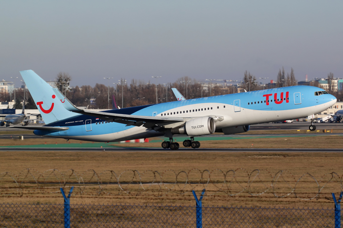 PH-OYI (Aircraft » EPWA Spotting » Boeing 767-300 » TUI fly Netherlands)