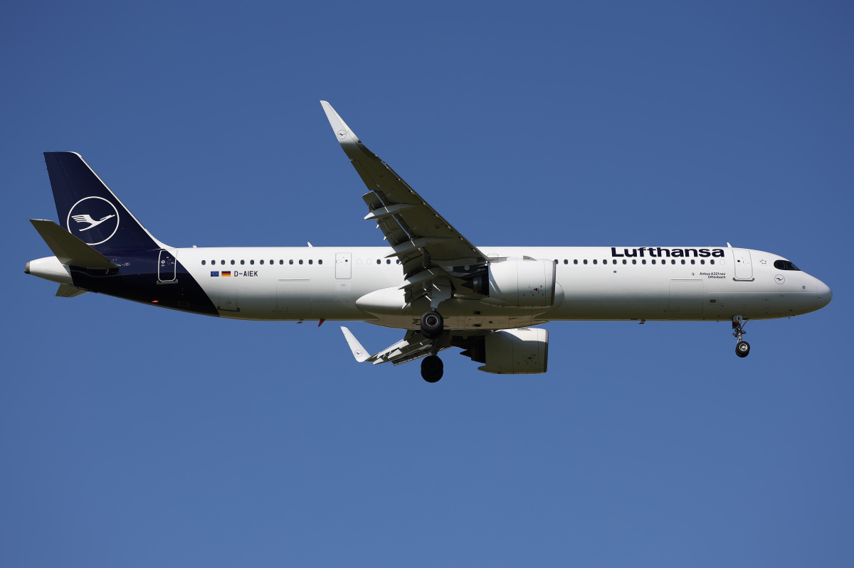 D-AIEK, Lufthansa