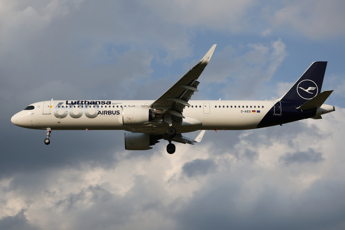 D-AIEQ, Lufthansa (600th Airbus Aircraft livery)