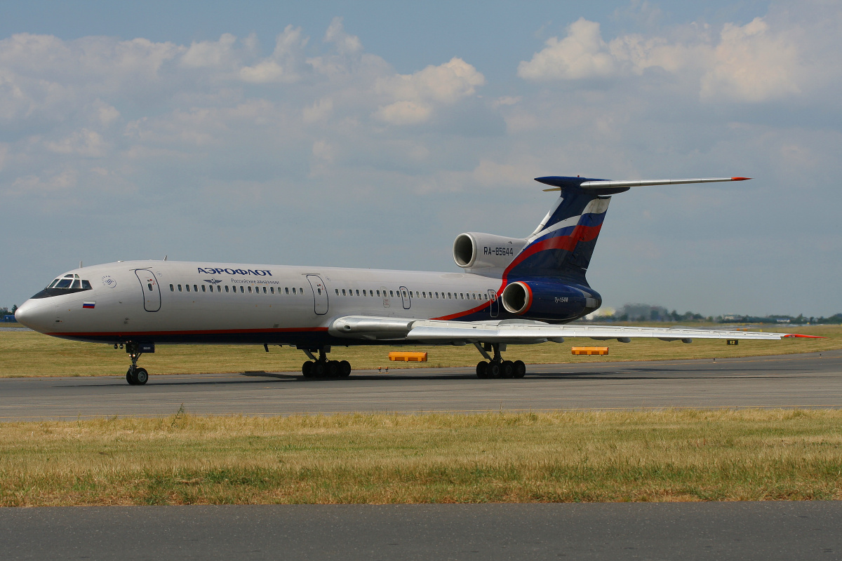 RA-85644 (Samoloty » Spotting na EPWA » Tupolew Tu-154M » Aeroflot Russian Airlines)