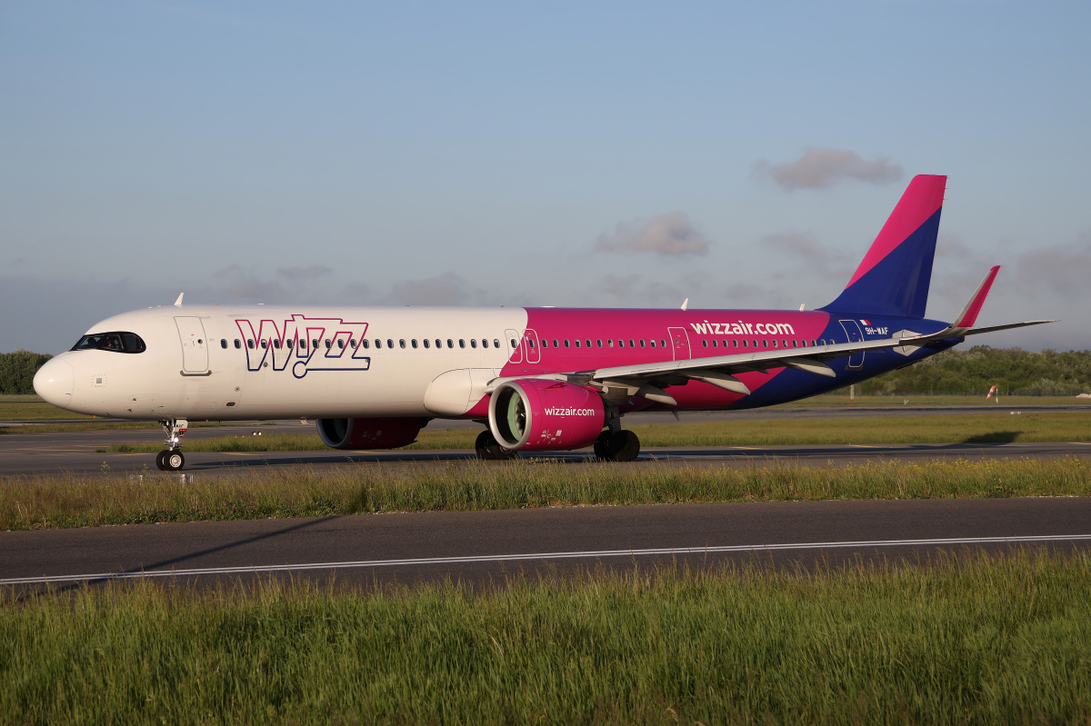 9H-WAF, Wizz Air Malta (Aircraft » EPWA Spotting » Airbus A321neo » Wizz Air)