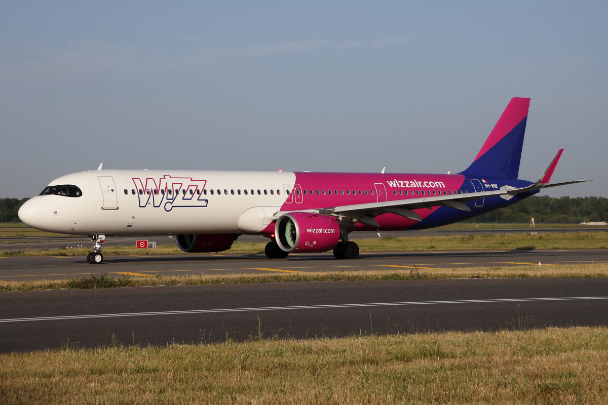 9H-WNE, Wizz Air Malta (Aircraft » EPWA Spotting » Airbus A321neo » Wizz Air)