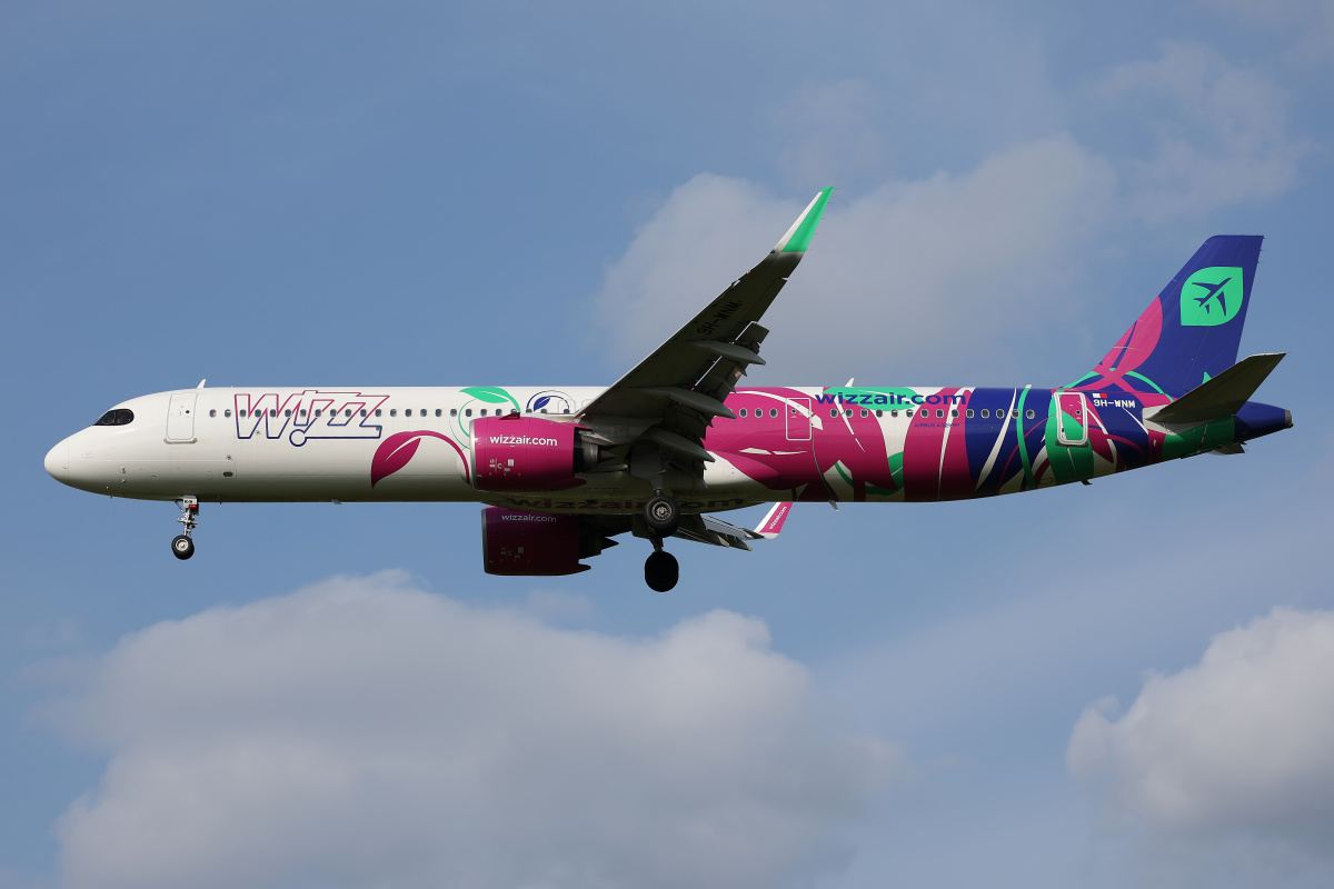 9H-WNM, Wizz Air Malta ("Fly the Greenest" livery)