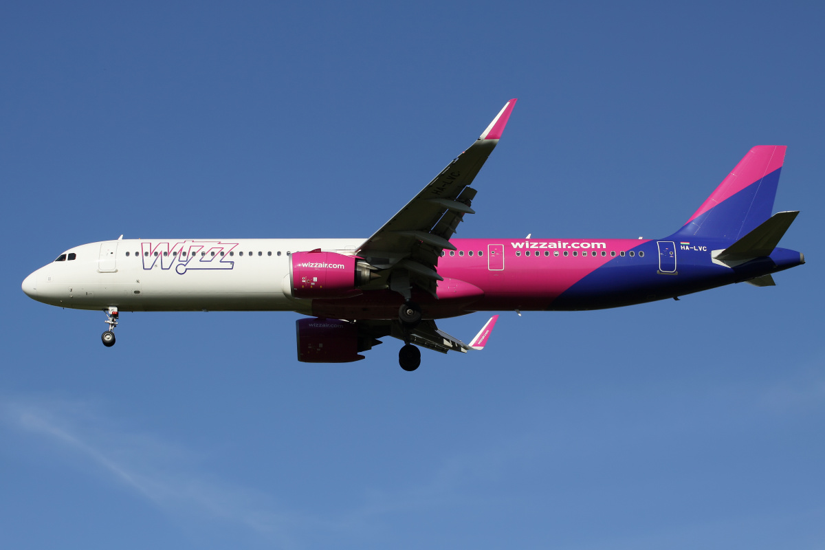 HA-LVC (Aircraft » EPWA Spotting » Airbus A321neo » Wizz Air)