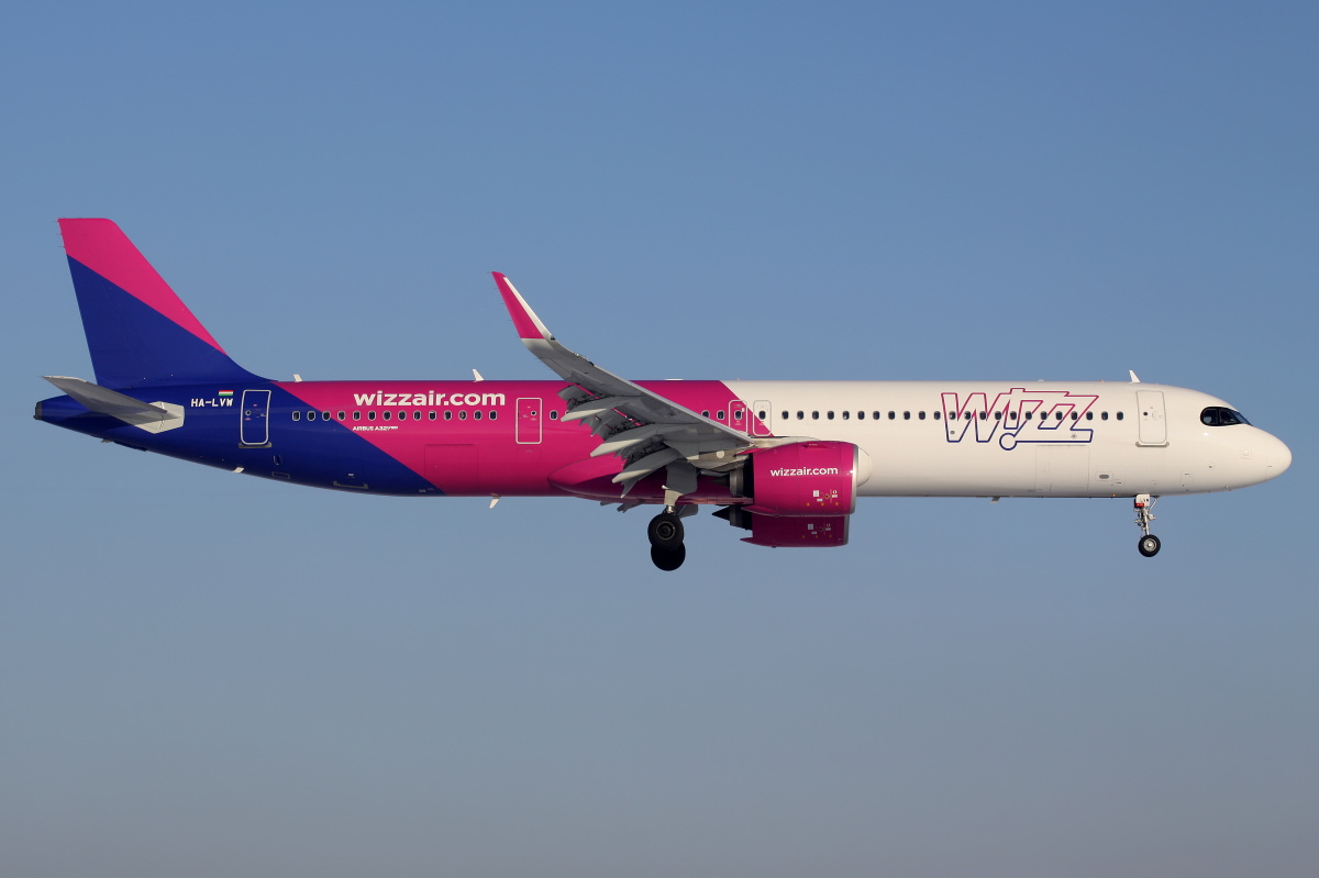 HA-LVW (Samoloty » Spotting na EPWA » Airbus A321neo » Wizz Air)