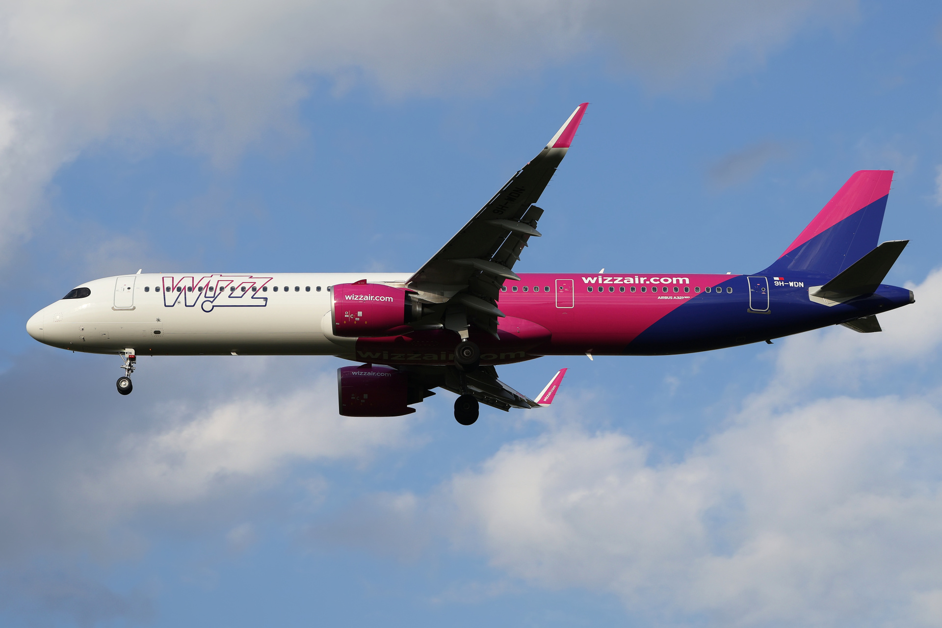 9H-WDN, Wizz Air Malta (Aircraft » EPWA Spotting » Airbus A321neo » Wizz Air)