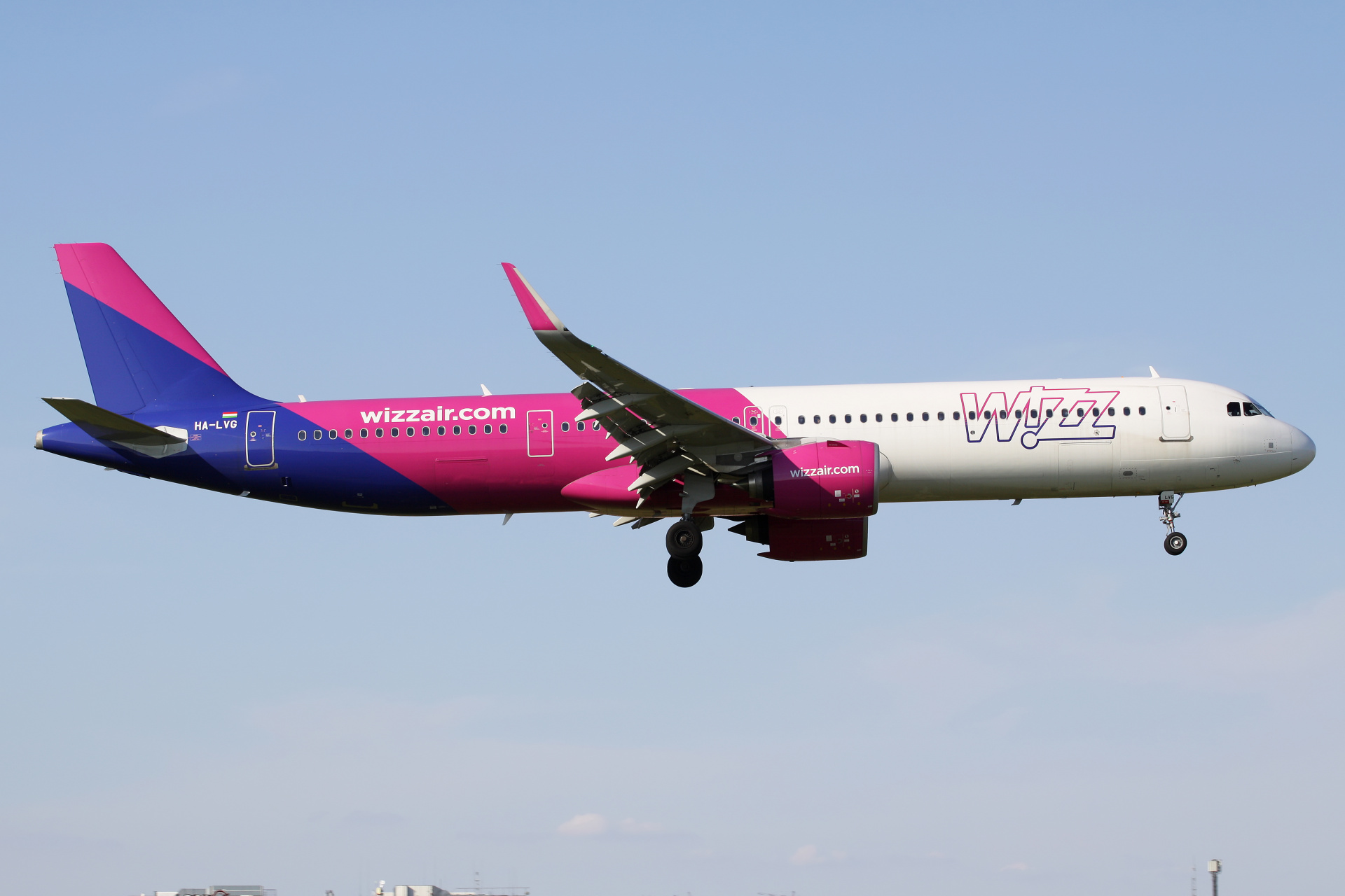 HA-LVG (Samoloty » Spotting na EPWA » Airbus A321neo » Wizz Air)