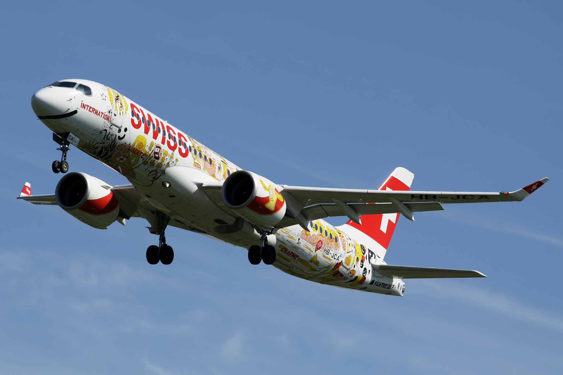 HB-JCA (malowanie Romandii Szwajcarskiej) (Samoloty » Spotting na EPWA » Airbus A220-300 » Swiss International Air Lines)