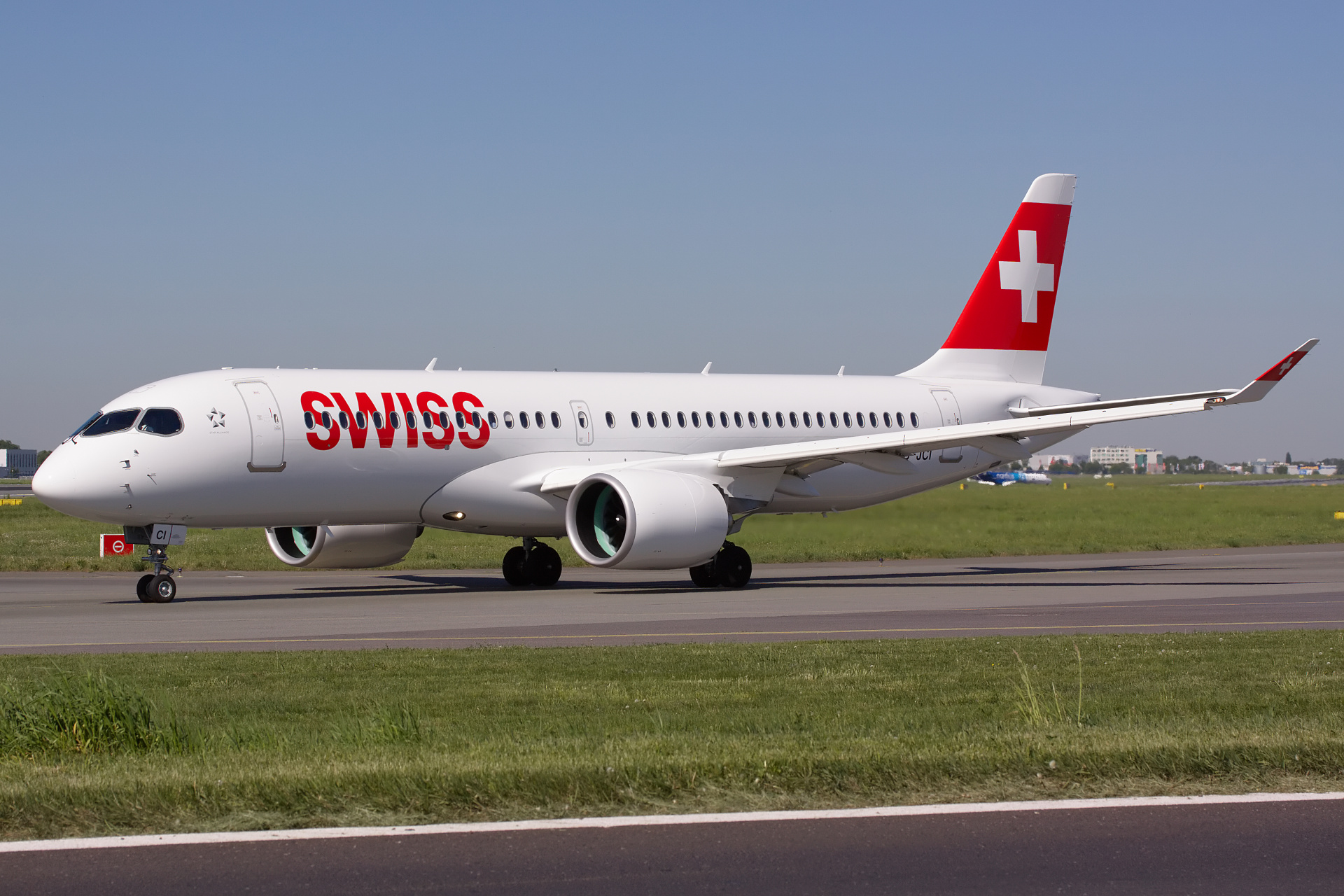 HB-JCI (Samoloty » Spotting na EPWA » Airbus A220-300 » Swiss International Air Lines)