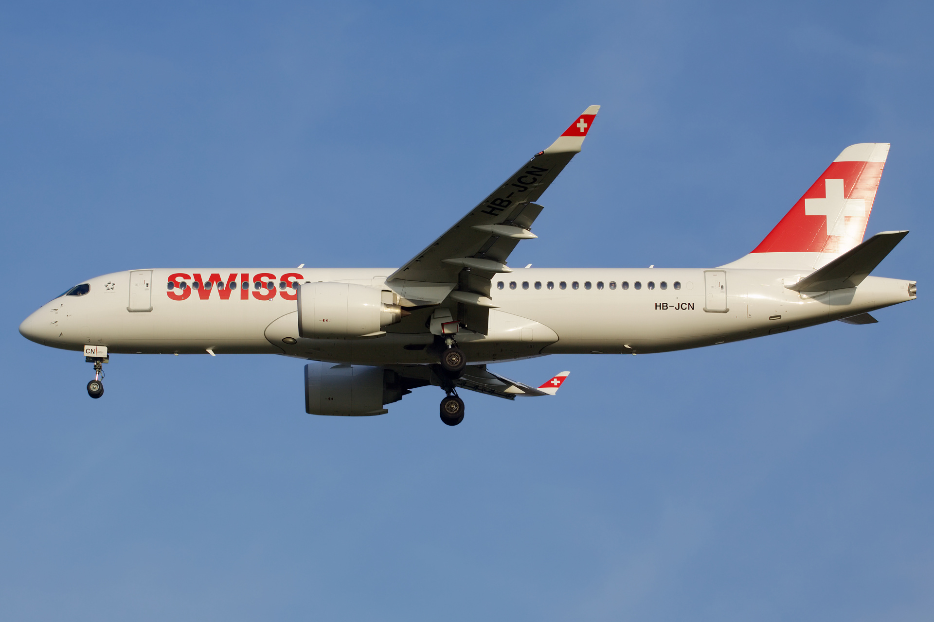 HB-JCN (Samoloty » Spotting na EPWA » Airbus A220-300 » Swiss International Air Lines)