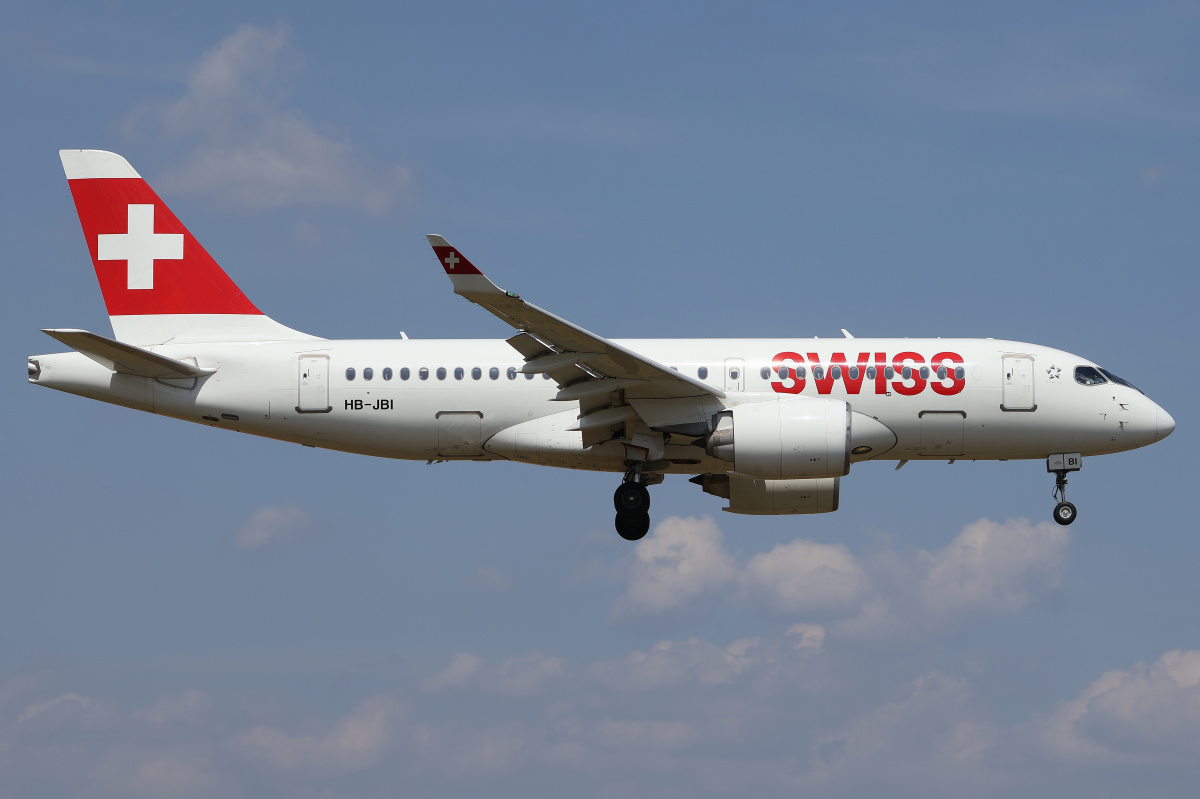 HB-JBI (Samoloty » Spotting na EPWA » Airbus A220-100 » Swiss International Air Lines)