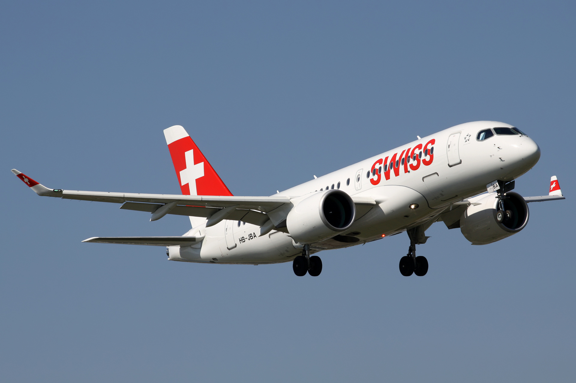 HB-JBA (Aircraft » EPWA Spotting » Airbus A220-100 » Swiss International Air Lines)