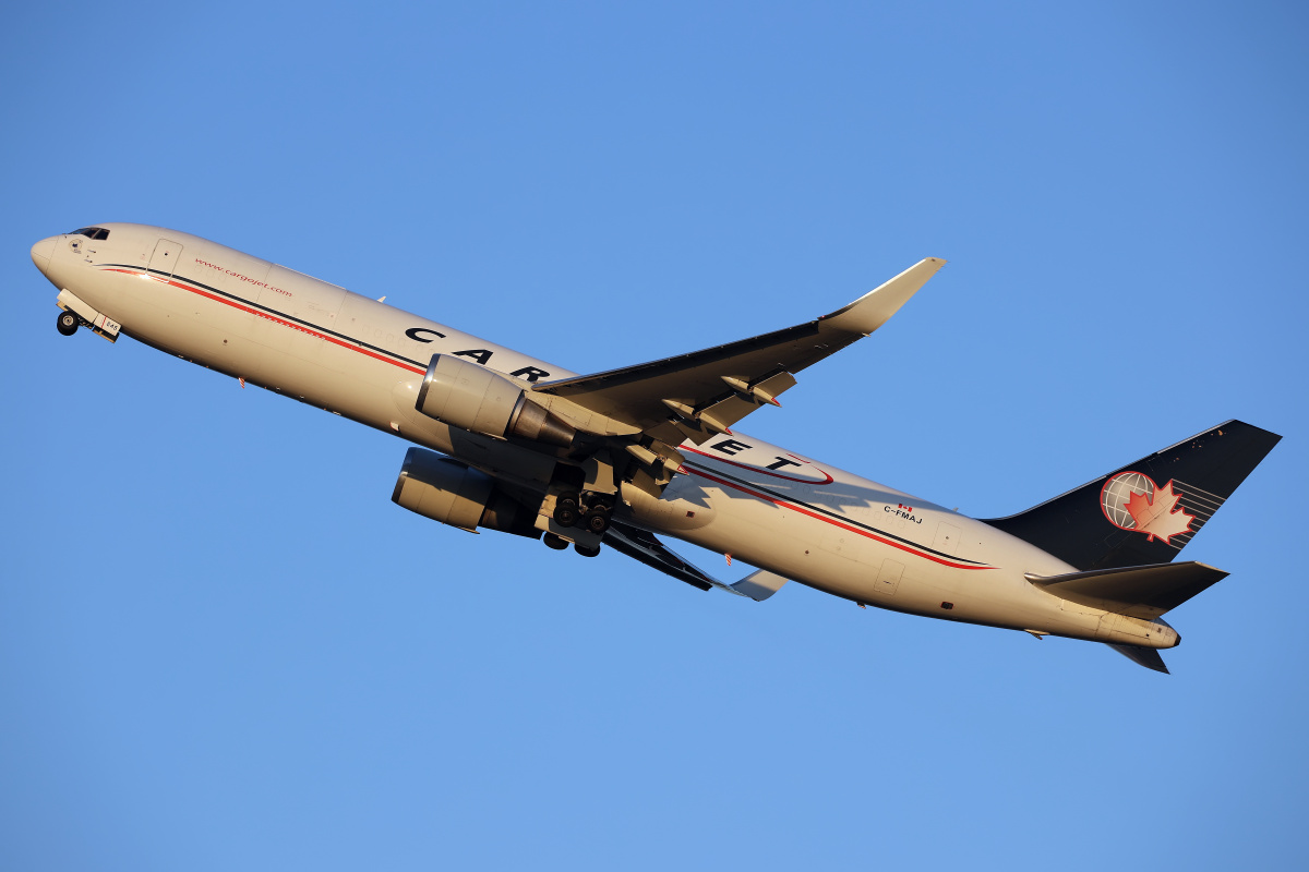 BDSF, C-FMAJ (Aircraft » EPWA Spotting » Boeing 767-300F » Cargojet Airways)