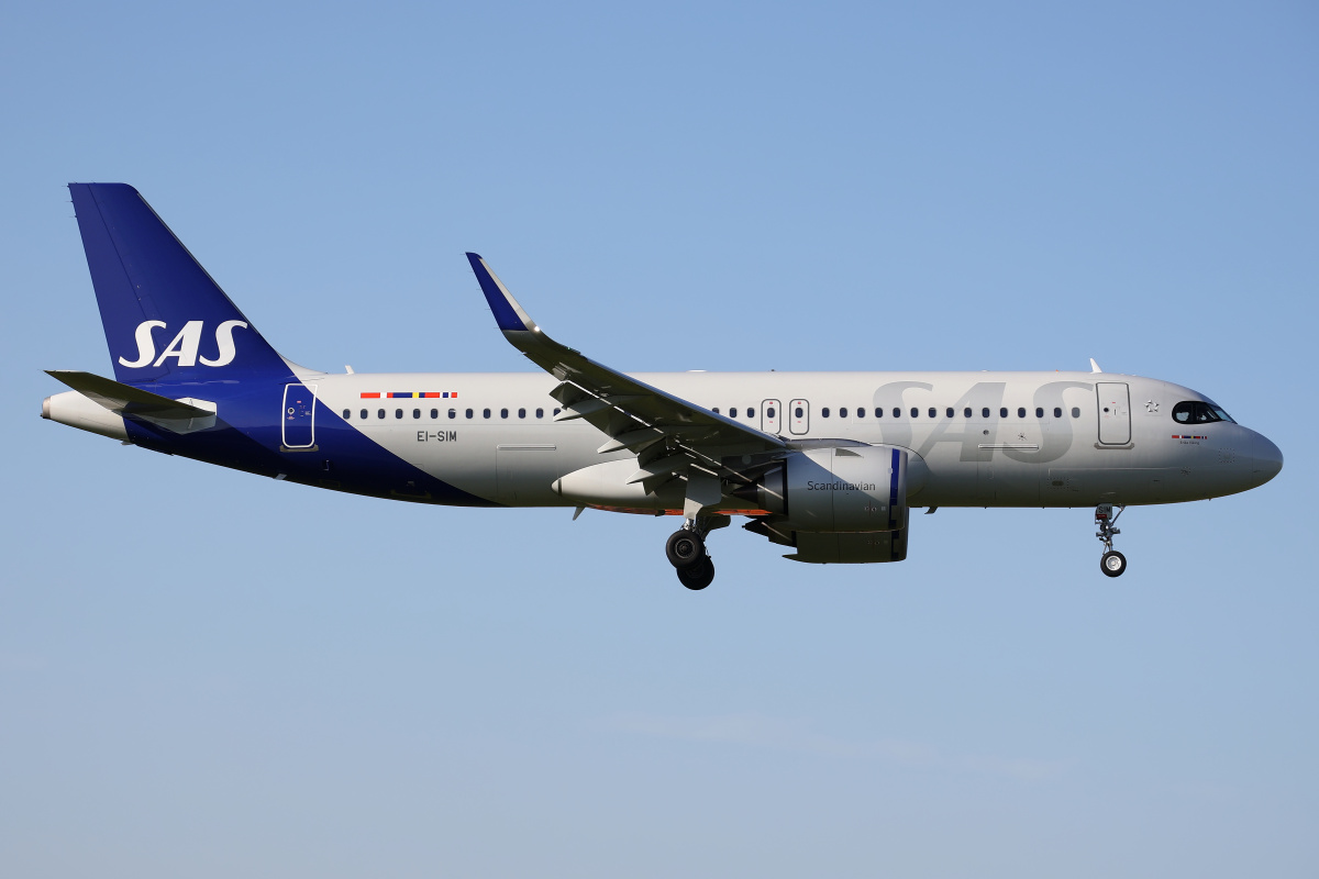 EI-SIM, SAS Scandinavian Airlines (Samoloty » Spotting na EPWA » Airbus A320neo)