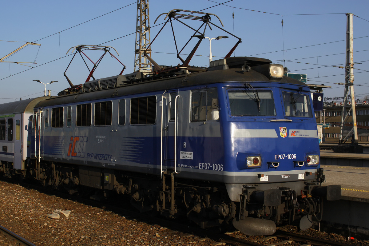 EP07-1006, PKP Intercity (Vehicles » Trains and Locomotives » Pafawag 4E » PKP Intercity)