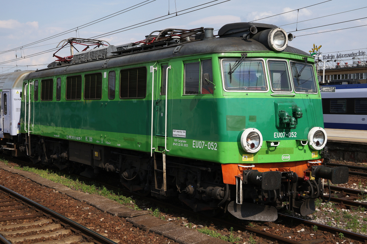 EU07-052 (retro livery)