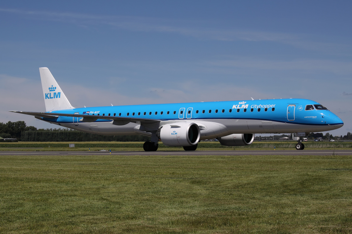 PH-NXF (Samoloty » Spotting na Schiphol » Embraer E195-E2 » KLM Cityhopper)