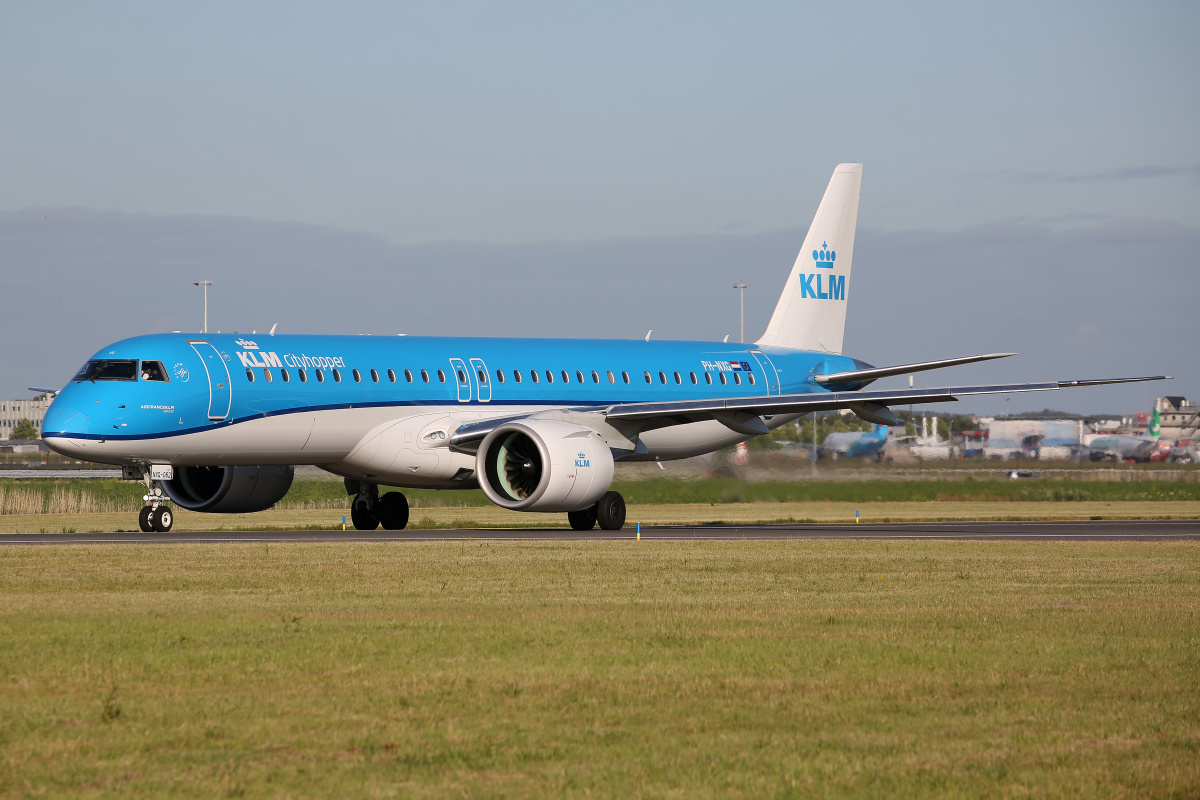 PH-NXG (Samoloty » Spotting na Schiphol » Embraer E195-E2 » KLM Cityhopper)