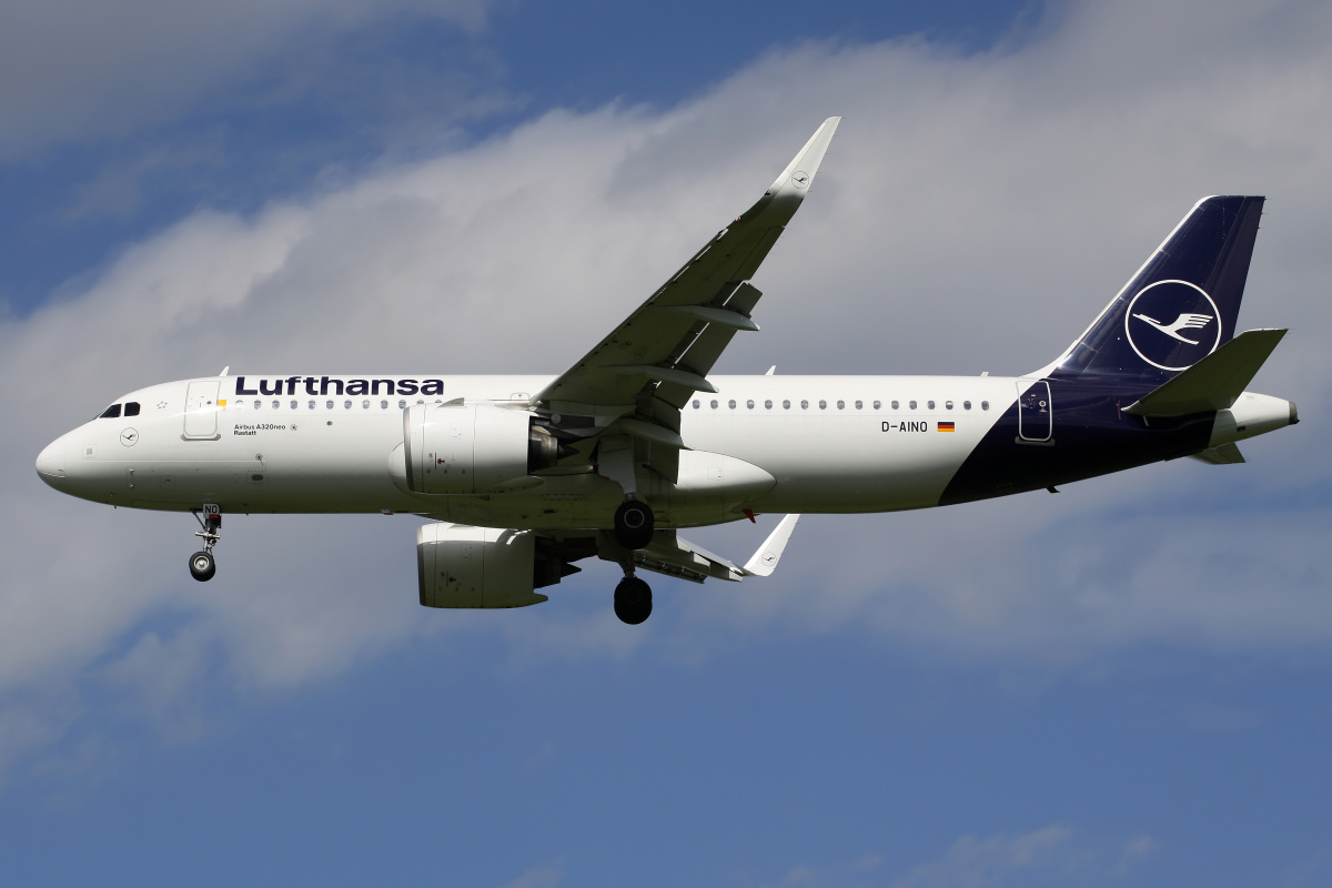 D-AINO (Samoloty » Spotting na EPWA » Airbus A320neo » Lufthansa)