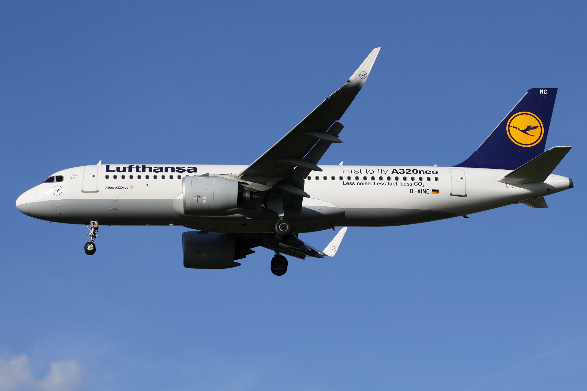 D-AINC (malowanie First to fly) (Samoloty » Spotting na EPWA » Airbus A320neo » Lufthansa)