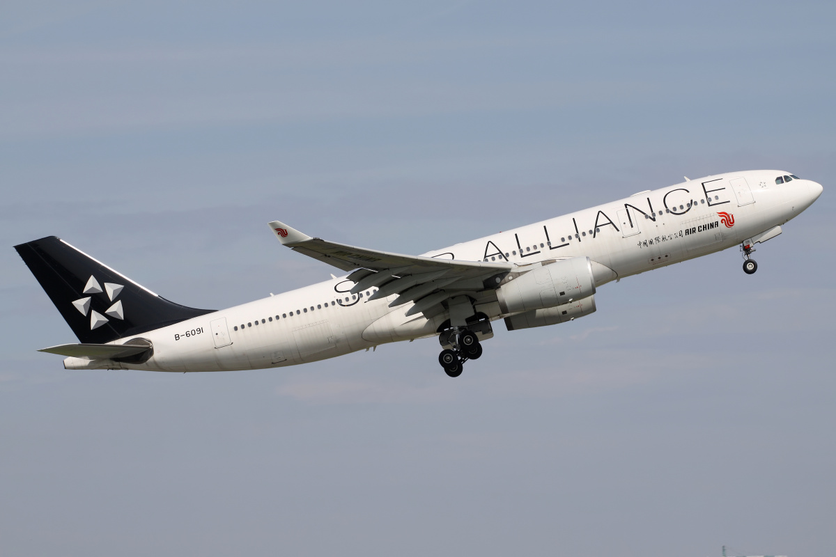 B-6091 (Star Alliance livery)